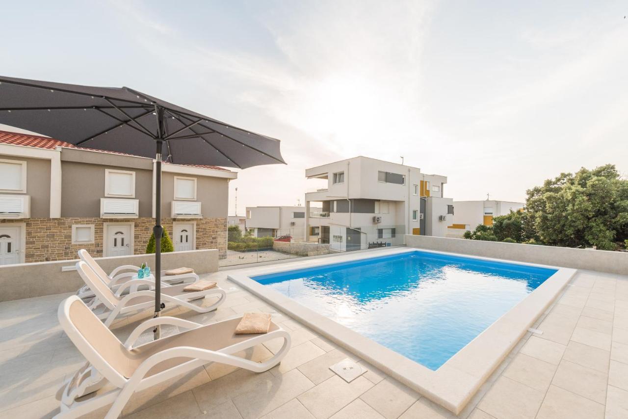 Sara Luxury Apartment With A Pool Novalja Kültér fotó